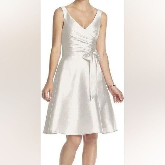 NWT Alfred Sung Wrap Bodice V neck Cocktail length dress size 6 - Picture 2 of 14